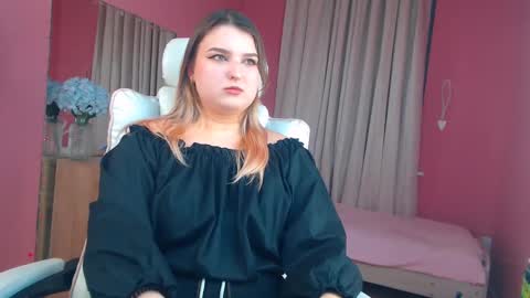 Snapshot of jenny_smitx chatting on February 8, 1:54 pm jenny_smitx online show from February 8, 1:54 pm