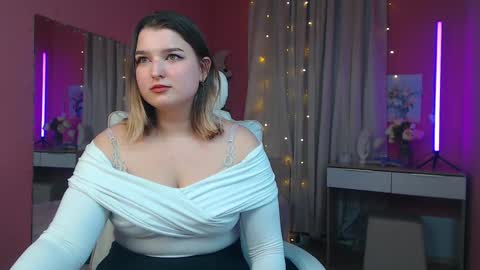 Snapshot of jenny_smitx chatting on February 21, 11:55 am jenny_smitx online show from February 21, 11:55 am