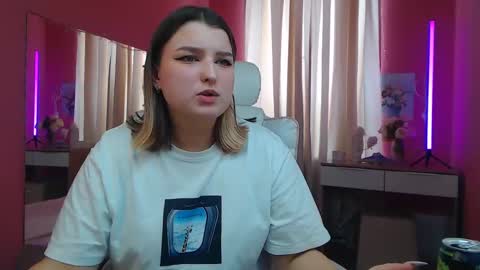 Snapshot of jenny_smitx chatting on February 22, 7:56 am jenny_smitx online show from February 22, 7:56 am