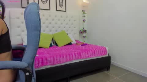 Snapshot of jenny_stark chatting on September 27, 6:24 pm jenny_stark online show from September 27, 6:24 pm