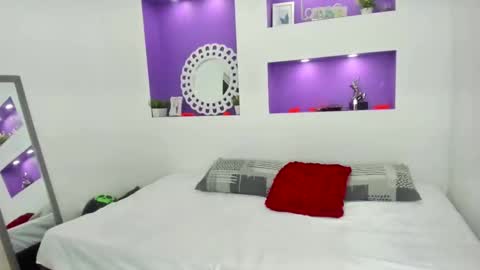 jenny_towers online show from November 9, 7:01 pm