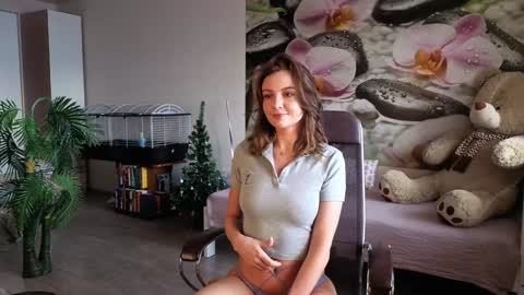 Snapshot of jennycutey chatting on January 18, 4:04 am jennycutey online show from January 18, 4:04 am