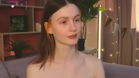 jennyfer_me online show from May 11, 2:45 pm