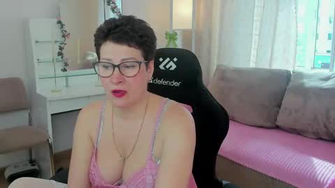 Jenny online show from May 10, 8:41 am