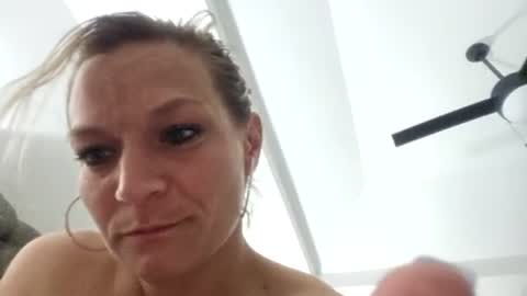 jennyrose6969 online show from June 12, 7:18 am