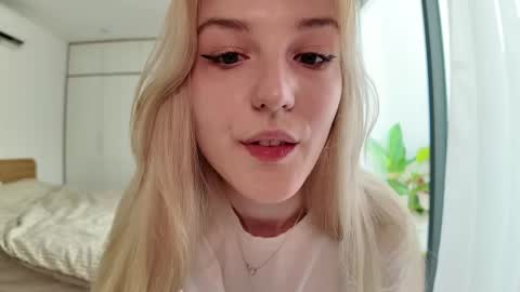 Snapshot of jennytime chatting on March 6, 6:08 am Jen  online show from March 6, 6:08 am