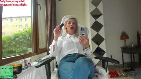 infamous blondiechloe.             Jennyjennywildd online show from May 18, 5:46 am