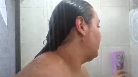 Snapshot of jeny_bel chatting on January 2, 8:35 pm jeny bel y el conde online show from January 2, 8:35 pm