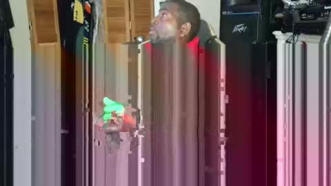 Snapshot of jeremiah0827 chatting on September 17, 1:29 am jeremiah0827 online show from September 17, 1:29 am