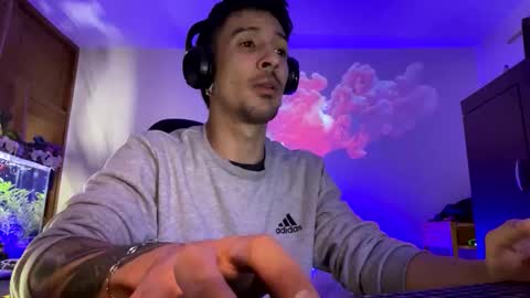 Snapshot of jeremmy_mclayne chatting on February 4, 8:42 am Jeremmy online show from February 4, 8:42 am