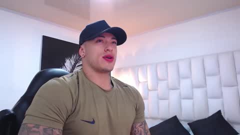 Snapshot of jeremy_lane chatting on February 24, 11:36 pm Jeremy lane online show from February 24, 11:36 pm