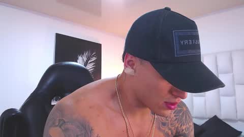 Snapshot of jeremy_lane chatting on March 12, 11:33 pm Jeremy lane online show from March 12, 11:33 pm