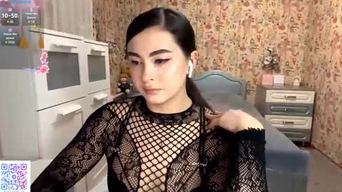 jericajiang online show from February 8, 1:14 pm