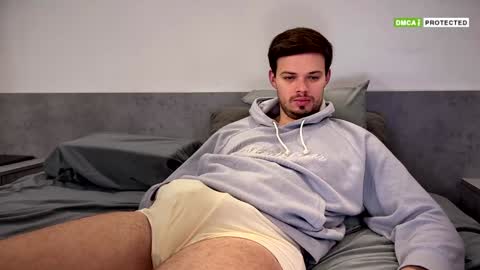 Snapshot of jerked_letto chatting on December 22, 7:11 am jerked_letto online show from December 22, 7:11 am