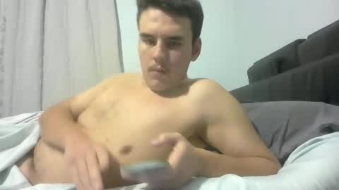 Snapshot of jerkjon1692 chatting on November 22, 8:24 am jerkjon1692 online show from November 22, 8:24 am