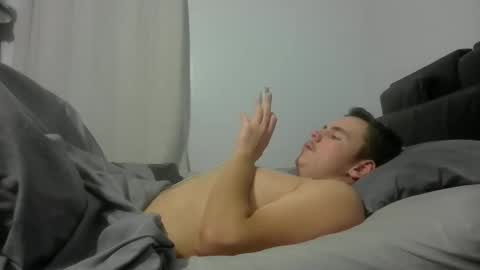 Snapshot of jerkjon1692 chatting on January 18, 2:04 am jerkjon1692 online show from January 18, 2:04 am