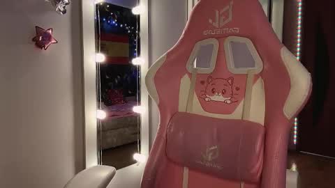 jerrienyhan online show from January 10, 3:03 pm