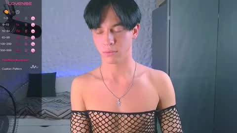 Snapshot of jerrybomb_ chatting on November 7, 1:33 pm Jerrybomb online show from November 7, 1:33 pm