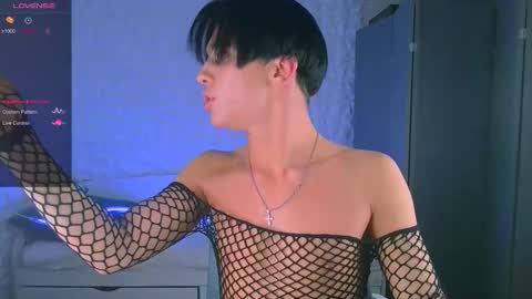 Snapshot of jerrybomb_ chatting on November 18, 4:06 am Jerrybomb online show from November 18, 4:06 am