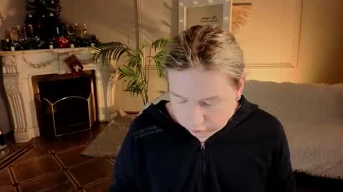 jes_solar online show from January 11, 10:26 pm