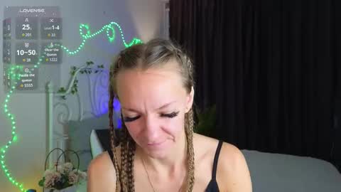 Snapshot of jesica_moon_peachy chatting on October 16, 1:28 am jesica_moon_peachy online show from October 16, 1:28 am