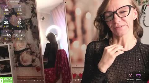 jesica_moon_peachyy online show from May 17, 3:15 am