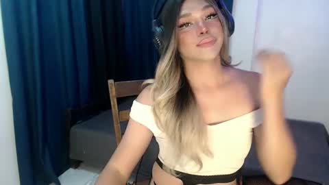 Snapshot of jesie_hot69 chatting on February 10, 6:35 pm jesie_hot69 online show from February 10, 6:35 pm