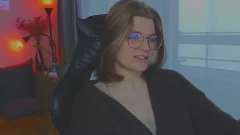 JessieVibes online show from April 26, 1:20 pm