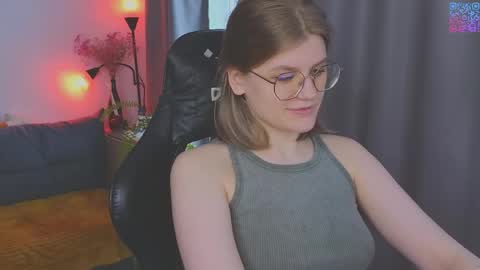  JessieVibes online show from May 3, 1:28 pm
