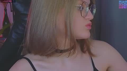  JessieVibes online show from May 5, 3:31 pm