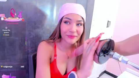 Jess  online show from November 1, 7:49 pm