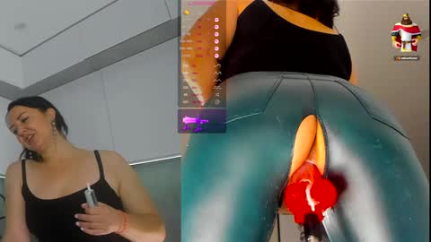 Snapshot of jess_benz chatting on December 17, 6:02 am Jessica online show from December 17, 6:02 am