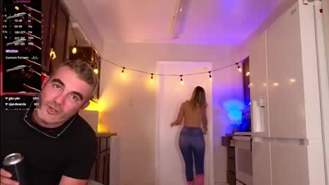 Snapshot of jess_boots chatting on January 8, 5:27 am boots12345678 online show from January 8, 5:27 am