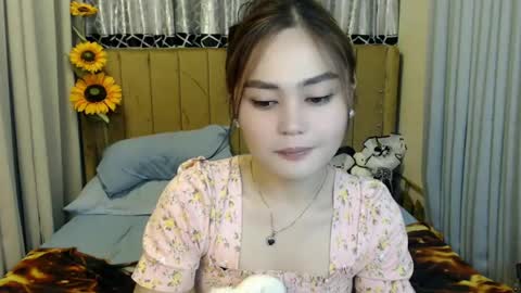 jess_goddes online show from June 19, 1:04 pm