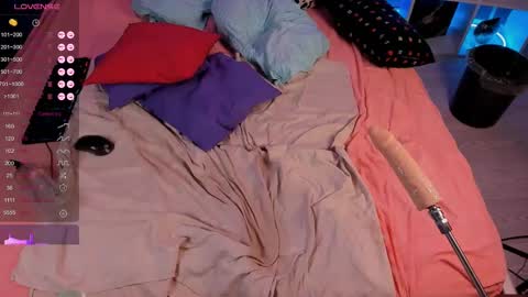Jess online show from December 12, 7:19 am