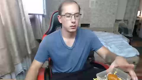 Snapshot of jess_nest chatting on September 23, 11:24 am Jess online show from September 23, 11:24 am