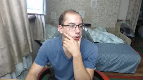 Snapshot of jess_nest chatting on September 24, 2:20 pm Jess online show from September 24, 2:20 pm