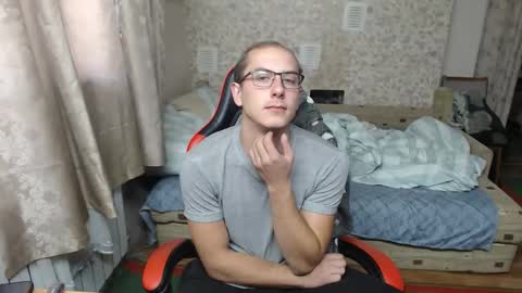 Snapshot of jess_nest chatting on September 27, 1:27 pm Jess online show from September 27, 1:27 pm