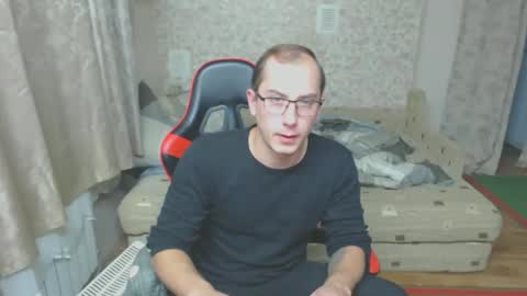 Snapshot of jess_nest chatting on October 20, 2:45 am Jess online show from October 20, 2:45 am