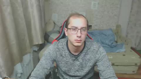 Snapshot of jess_nest chatting on October 21, 7:03 pm Jess online show from October 21, 7:03 pm