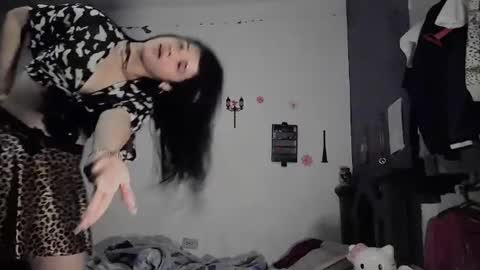 Snapshot of jess_sweett chatting on December 5, 6:54 am Jessica online show from December 5, 6:54 am