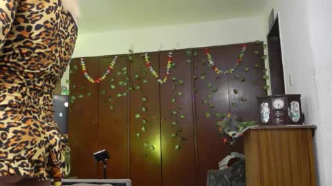 Snapshot of jess_sweett chatting on January 17, 6:33 pm Jessica online show from January 17, 6:33 pm