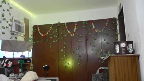 Snapshot of jess_sweett chatting on January 18, 3:27 pm Jessica online show from January 18, 3:27 pm