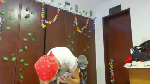 Jessica online show from April 16, 8:31 pm