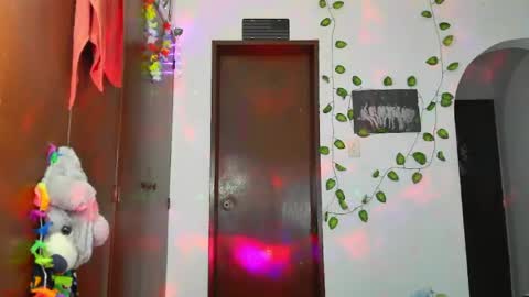 Snapshot of jess_sweett chatting on May 20, 7:31 pm Jessica online show from May 20, 7:31 pm