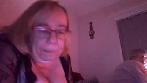 jessandsilverfox69 online show from March 13, 8:59 pm