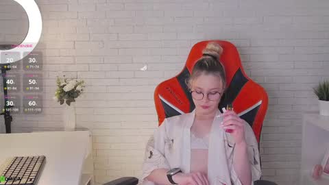 jessefost online show from April 1, 2:23 am