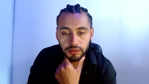 Snapshot of jessepickman chatting on May 28, 9:01 pm Angel Demon online show from May 28, 9:01 pm
