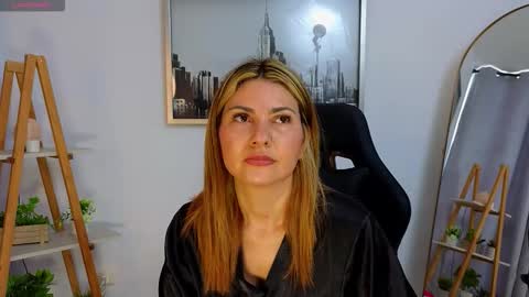 bella  adams online show from October 20, 2:50 pm