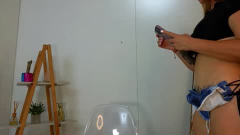 Snapshot of jessey_adams chatting on March 16, 10:52 am bella adams online show from March 16, 10:52 am